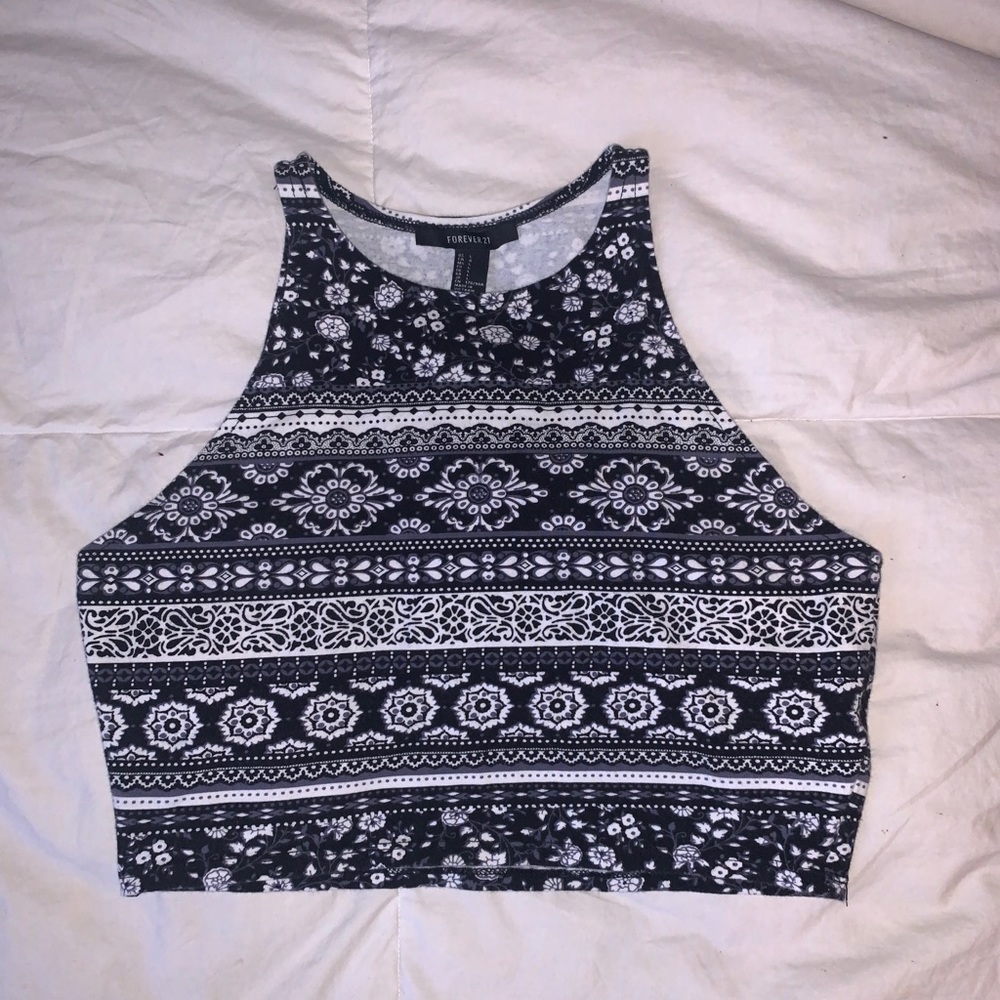 Patterned Crop Top - Picture 5 of 5